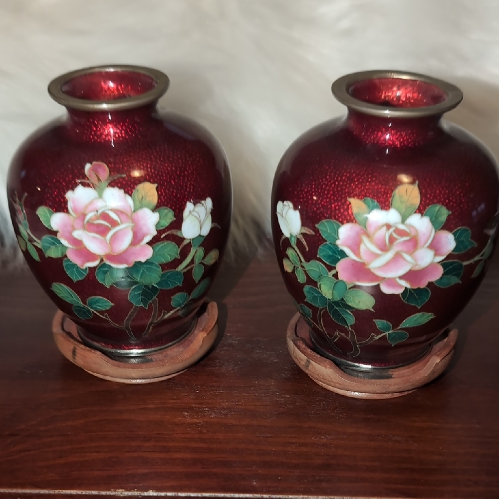 Elegant Floral Red Vases